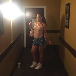 Meet your Posher, Claire